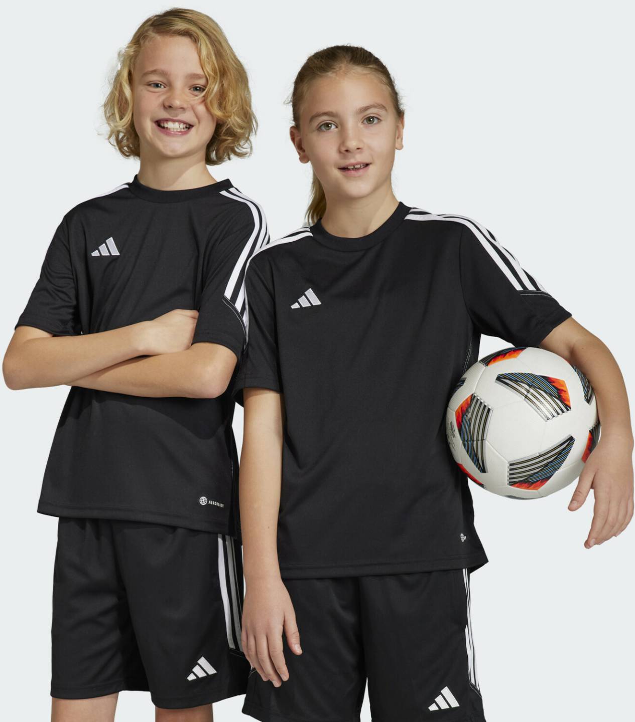 Intersport Adidas Tiro 23 Club Shirt Youth (HS3622)black/white Camisetas de fútbol