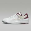 Zapatillas de baloncesto Intersport Nike Air Jordan 2 Retro Low(DV9956) white/light steel grey/cherrywood red