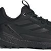 Calzado de montaña Intersport Adidas Terrex Free Hiker 2.0 Low GTX Women(IE7657) black negro