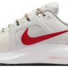 Zapatillas running Intersport Nike Air Zoom Vomero 16 Womensummit white/light iron ore/off noir/university red